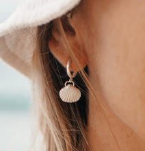 Load image into Gallery viewer, Silver Seashell Huggie earrings
